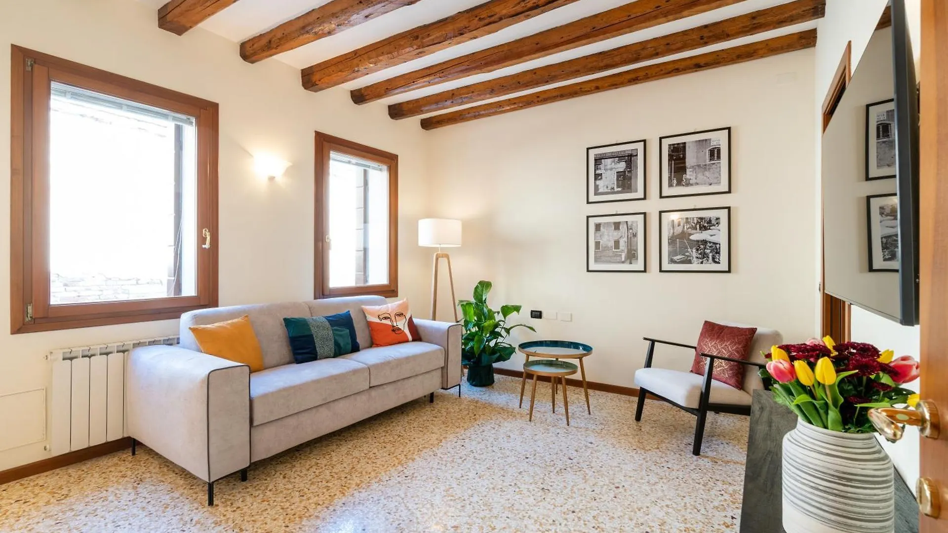 Elegante E Luminoso, Spazio Esterno Privato Venice Apartment