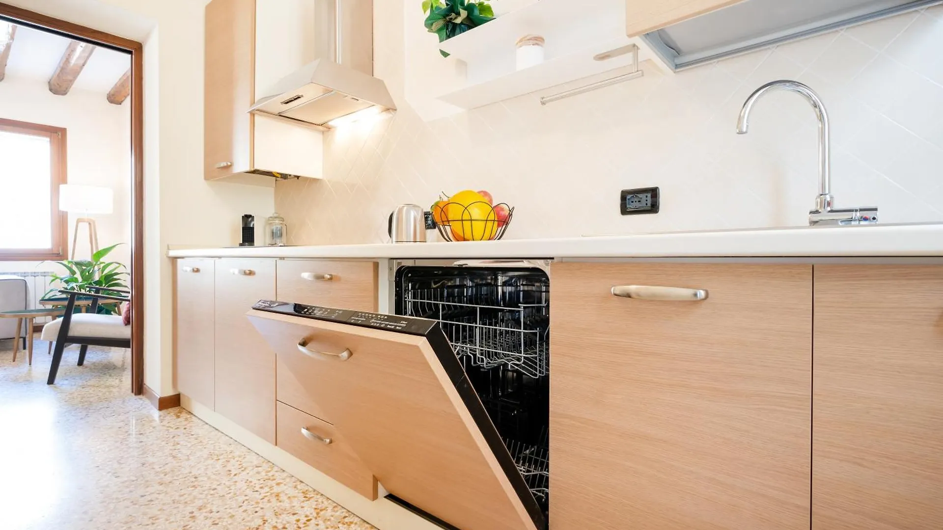 Elegante E Luminoso, Spazio Esterno Privato Venice Apartment